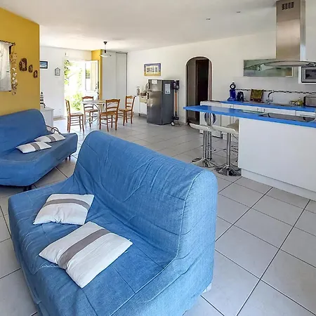 2 Bedroom Gorgeous In Michel En Lherm 度假居 *